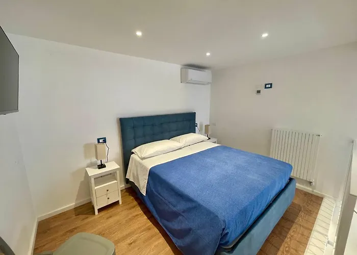 דירה Dimora Carafa לצ'ה