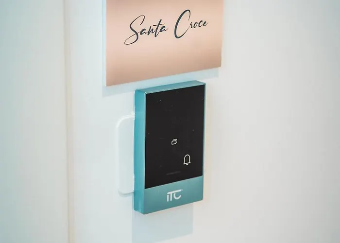 דירה Dimora Carafa לצ'ה