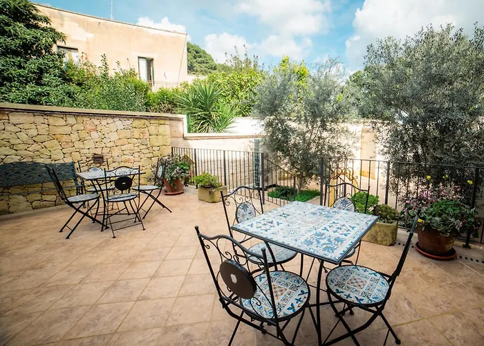 Dimora Carafa לצ'ה